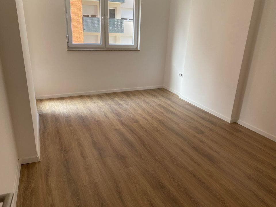 Banes me qera ne Rrugen B. 3