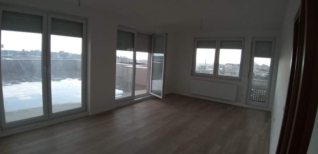 Penthouse me qera ne rrugen B. 2