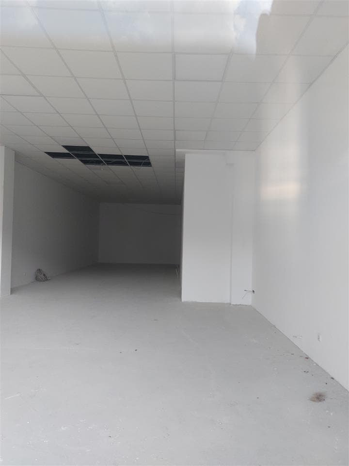 Lokal ne shitje ne Rrugen B me super qmim.