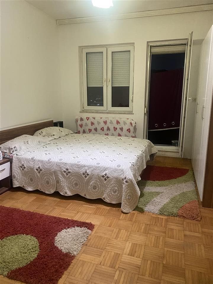 Banes me qera ne lagjen Bregu i Diellit . 3