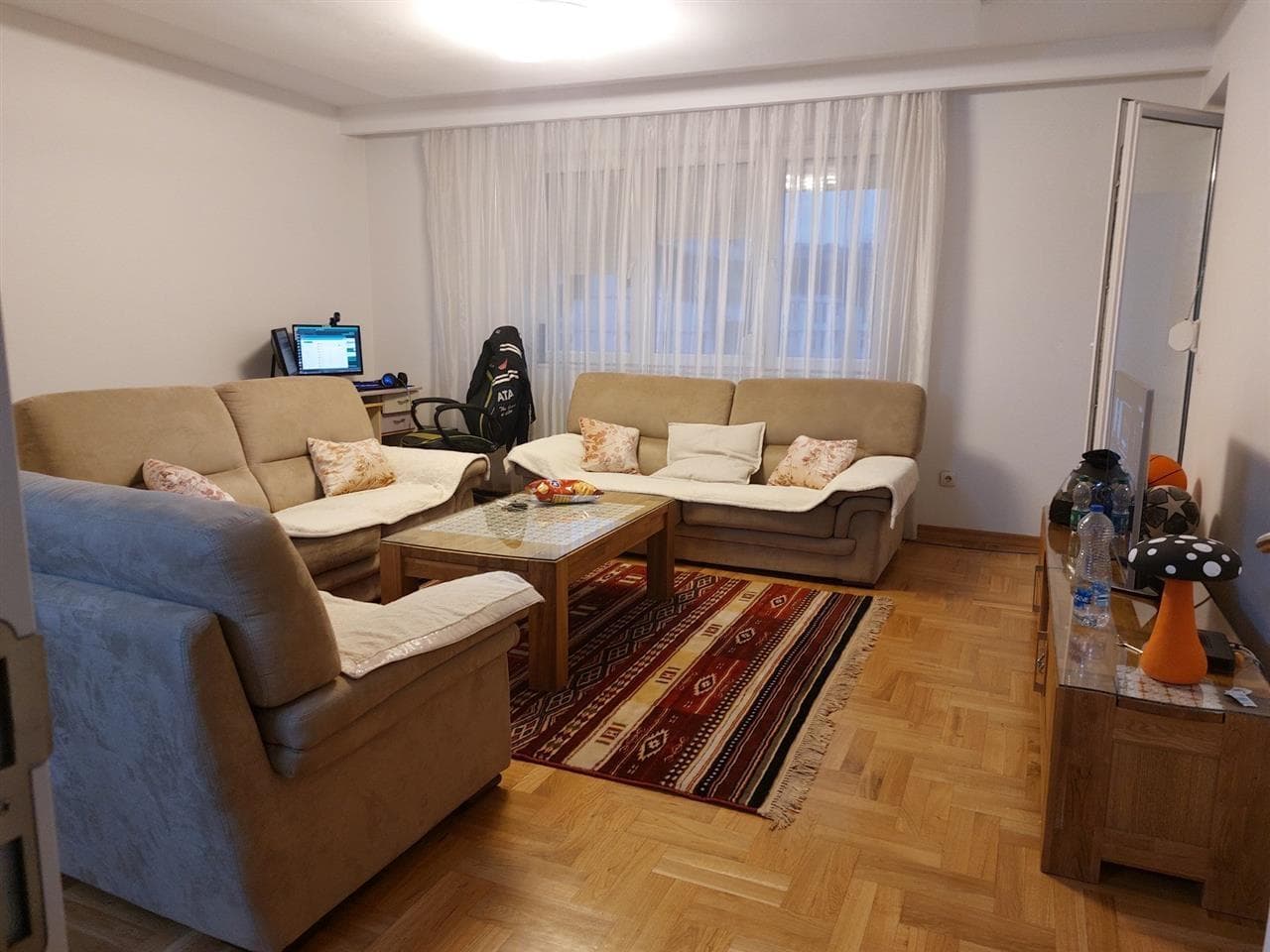 Banesa me qira ne Rrugen B. 2