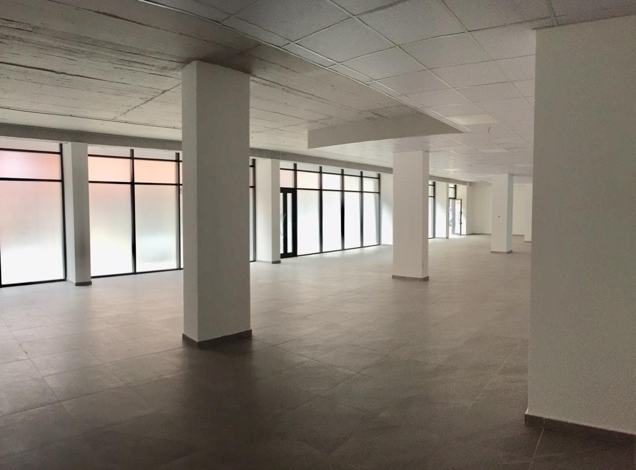 Lokal me qera 200m2 Mati 1 3