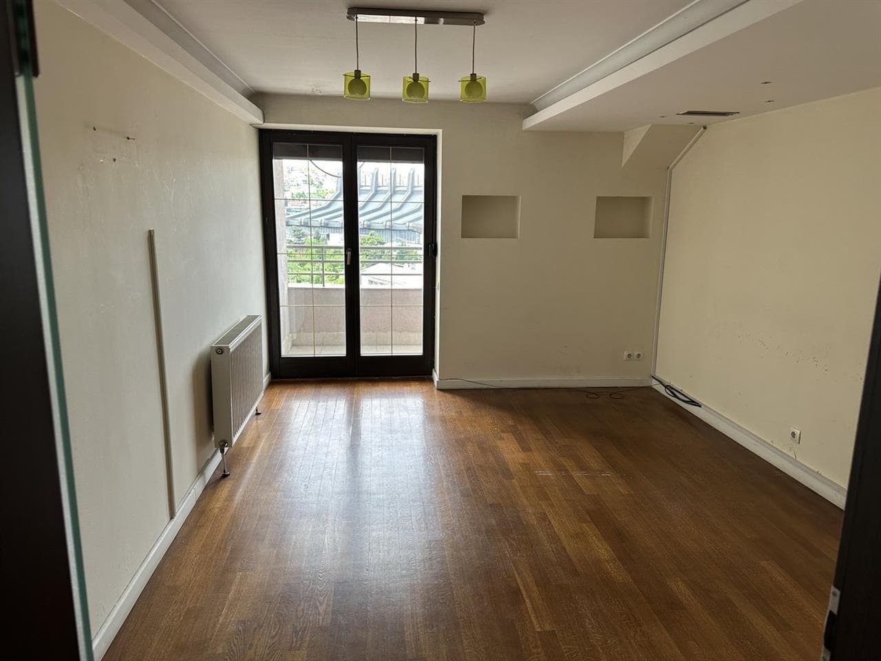 Penthouse me qera per zyre ne Lagjen Pejton. 3