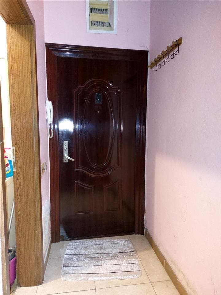 Gasonjere me qera ne lagjen Tophane. 3