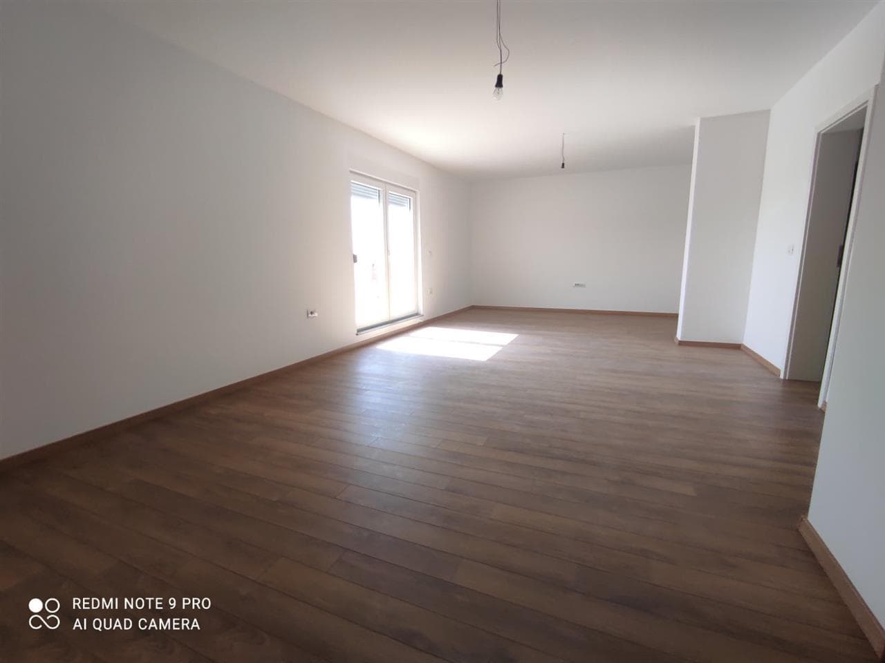 Banesë/penthouse me qera në lagjen Arbëri(Dragodan) 4
