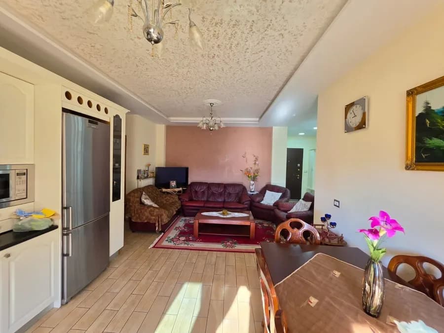 Shitet Apartament ne Blv Ismail Qemali, Vlore 4