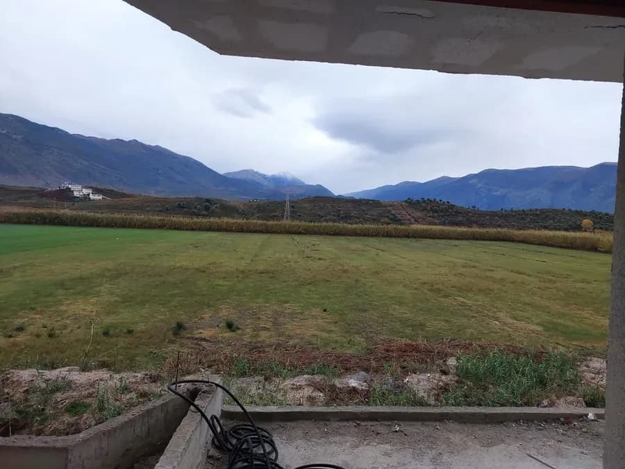 Apartament për shitje në Radhimë 4