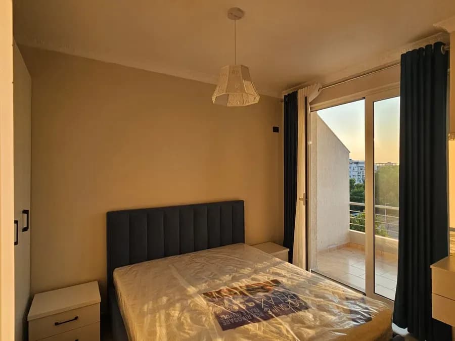 Apartament për qira në Plazh 2