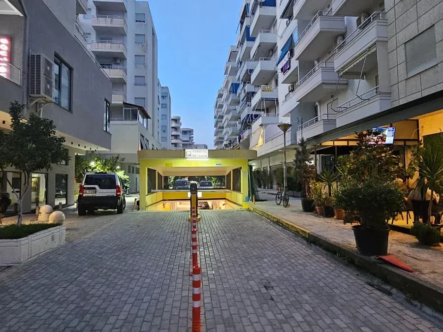 Parking për qira Lungomare (Vlorë - qytet)