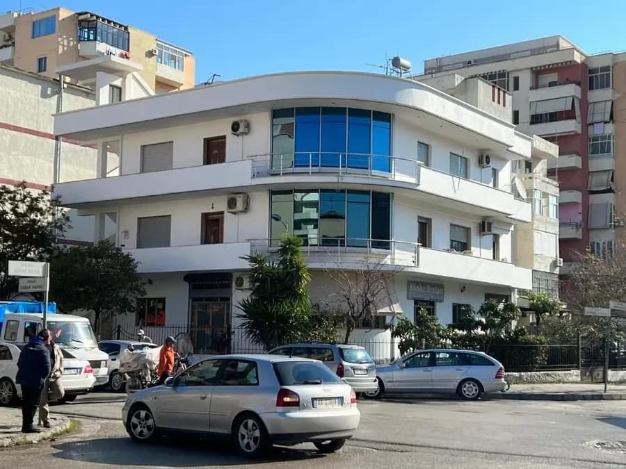 Hotel/Vila për shitje në Vlorë