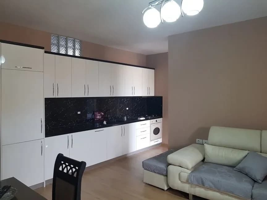 Me qira Apartament në Vlorë