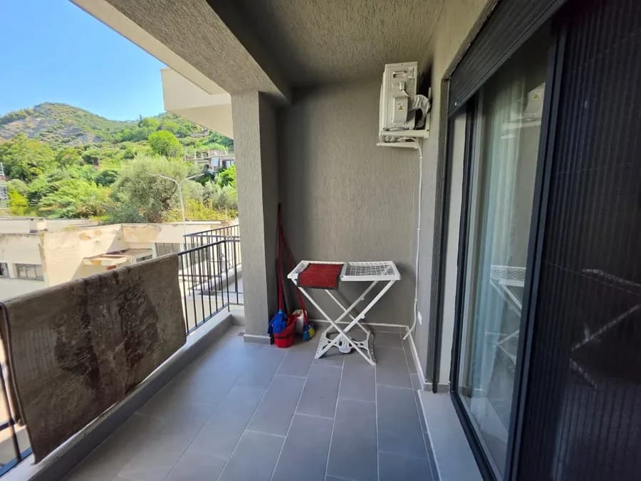 Apartament 1+1 me Qira në Lungomare, Vlorë 2