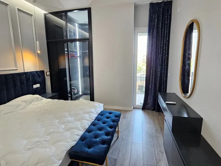 Apartament elegant me 2 dhoma gjumi për shitje në qendër të Vlorës 3