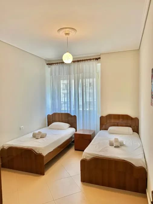 Apartament Modern me 2 Dhoma Gjummi për Qira në Qendër të Vlorës