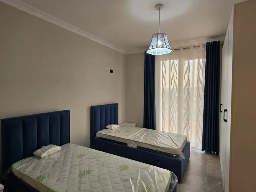 Apartament për qira në Plazh 3