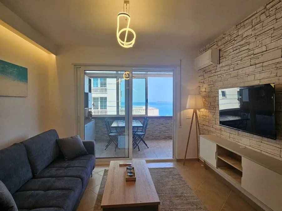 Shitet Apartament i mobiluar ne Vlore 2