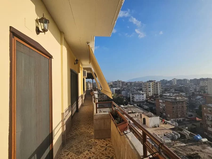 Apartament per shitje ne Vlore 2