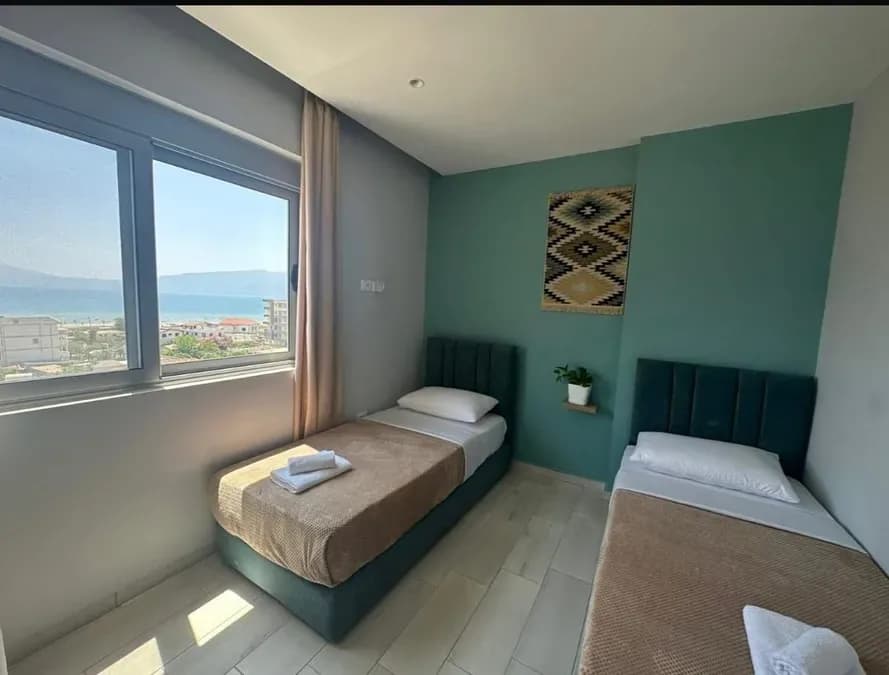 APARTAMENT ME DY DHOMA GJUMI ME QIRA 3