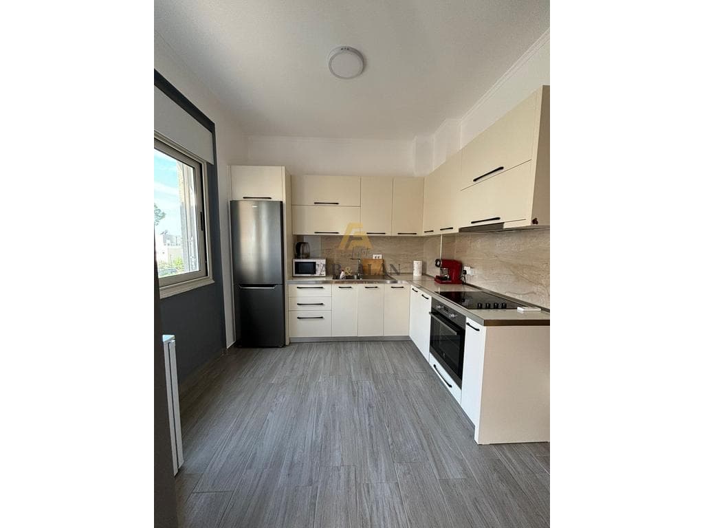 TEK PERLA RESORT NE GJIRIN E LALZIT APARTAMENT 2+1+2 PER SHITJE! 2