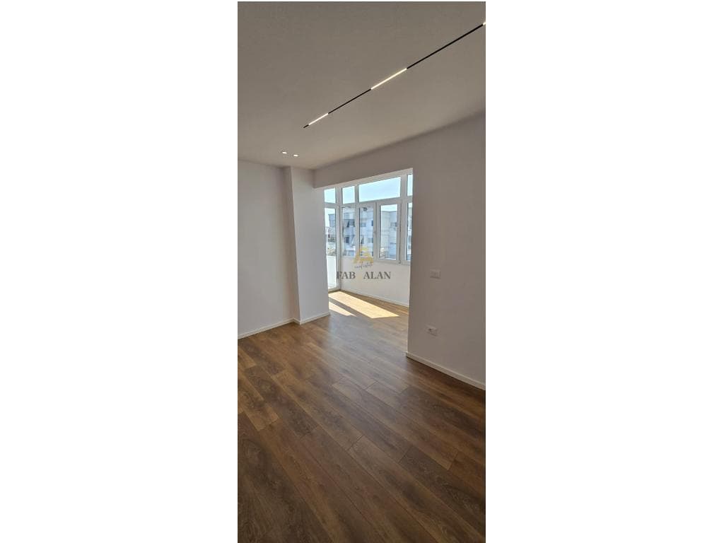🏡 Shitet Apartament 1+1 – 21 Dhjetori, Tiranë 2
