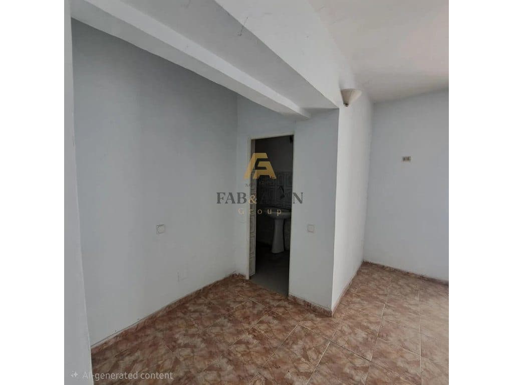 Dyqan Për Shitje në Kuzum Baba, Vlorë - Çmimi: Kontaktoni | 35 m² 4