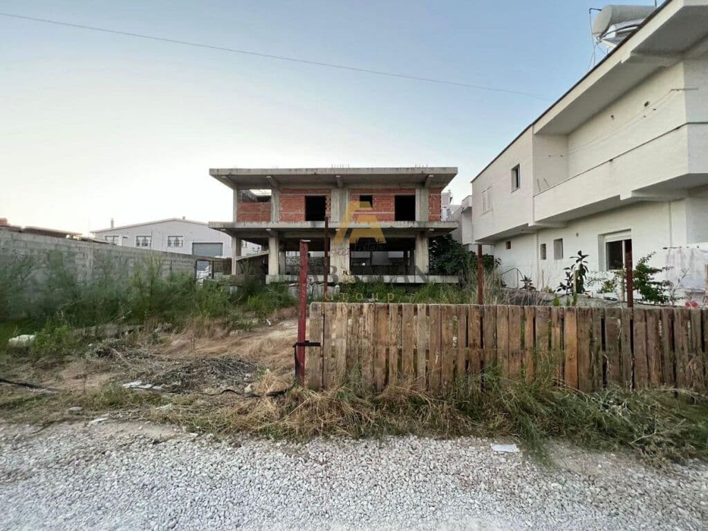 SHTEPI PRIVATE PER SHITJE NE DURRES!