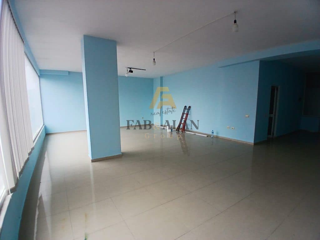 Zyrë 0+0 Në Shitje në Yzberish, Tiranë - 140,800€ | 88 m²