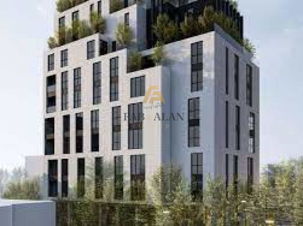 TEK SHKOLLA E KUQE APARTAMENT 2+1 PER SHITJE!!