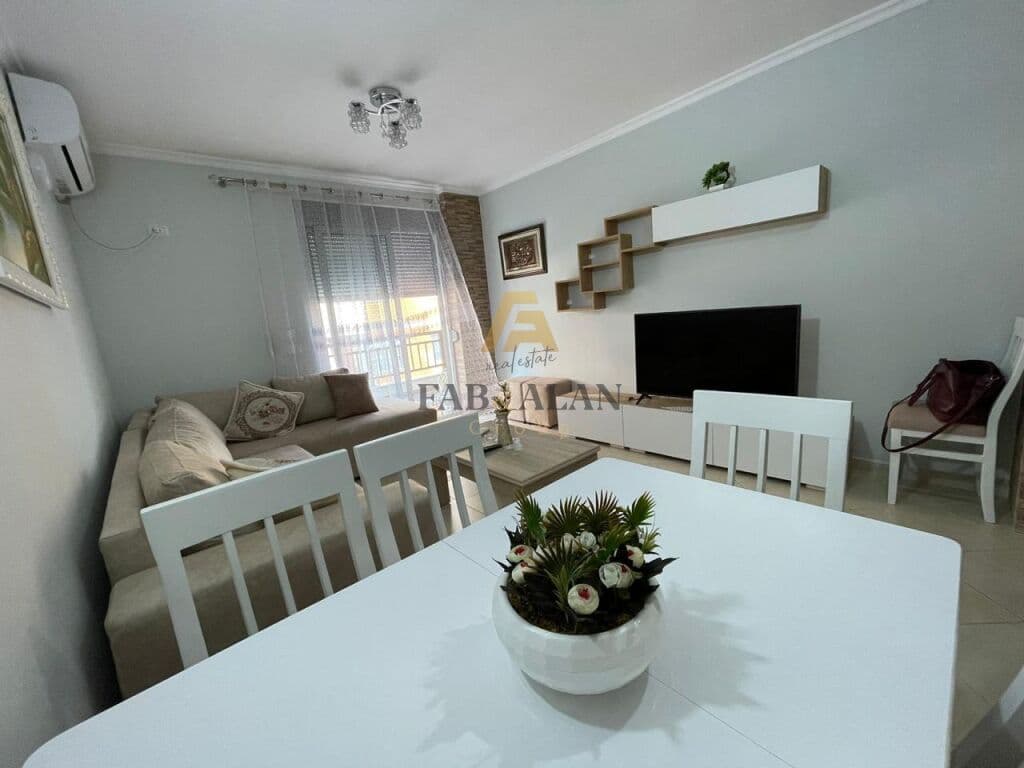 TEK LIQENI I THATE, RRUGA PETI APARTAMENT 2+1 PER QERA! 4