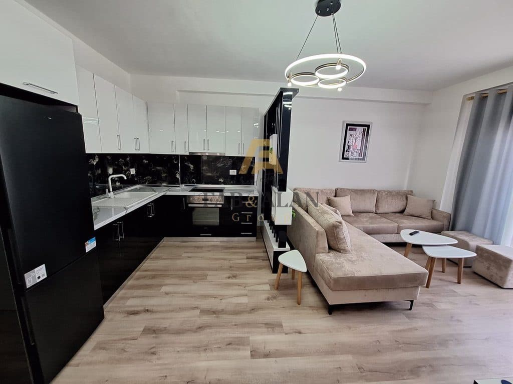 NE DURRES APARTAMENT LUKSOZ 1+1 PER SHITJE! 3