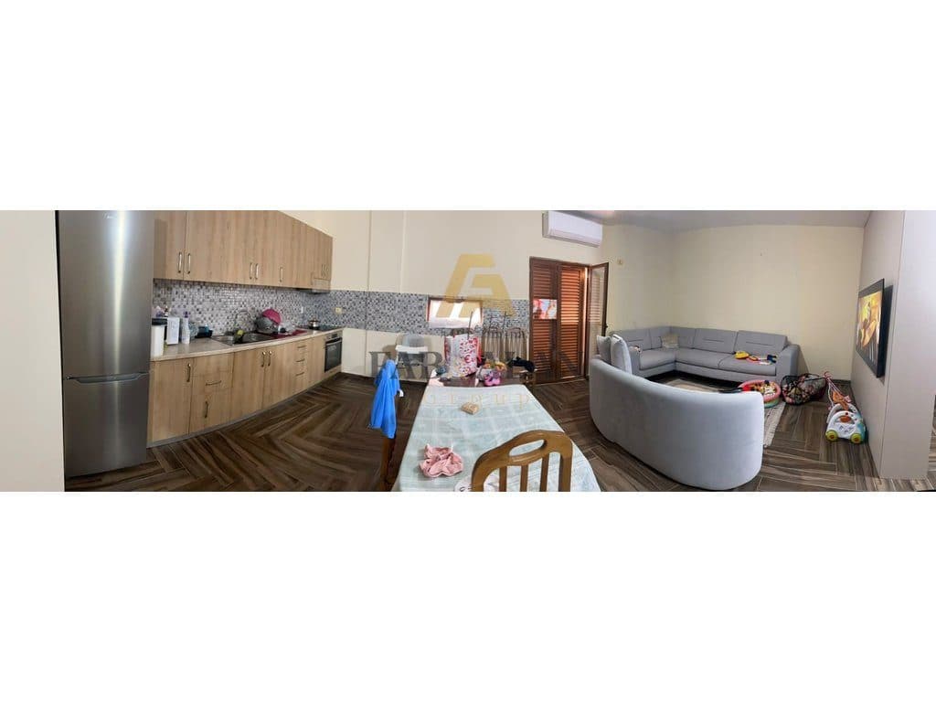🏡 JEPET ME QIRA APARTAMENT 2+1 – PRANË 5 MAJIT