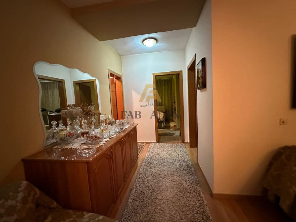 NE LAPRAKE APARTAMENT 2+1 PER SHITJE! 3