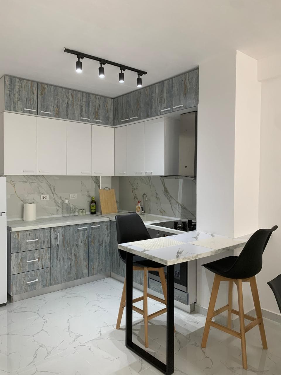 🏡 APARTAMENT 1+1 NË SHITJE – SHËNGJIN QENDËR 2