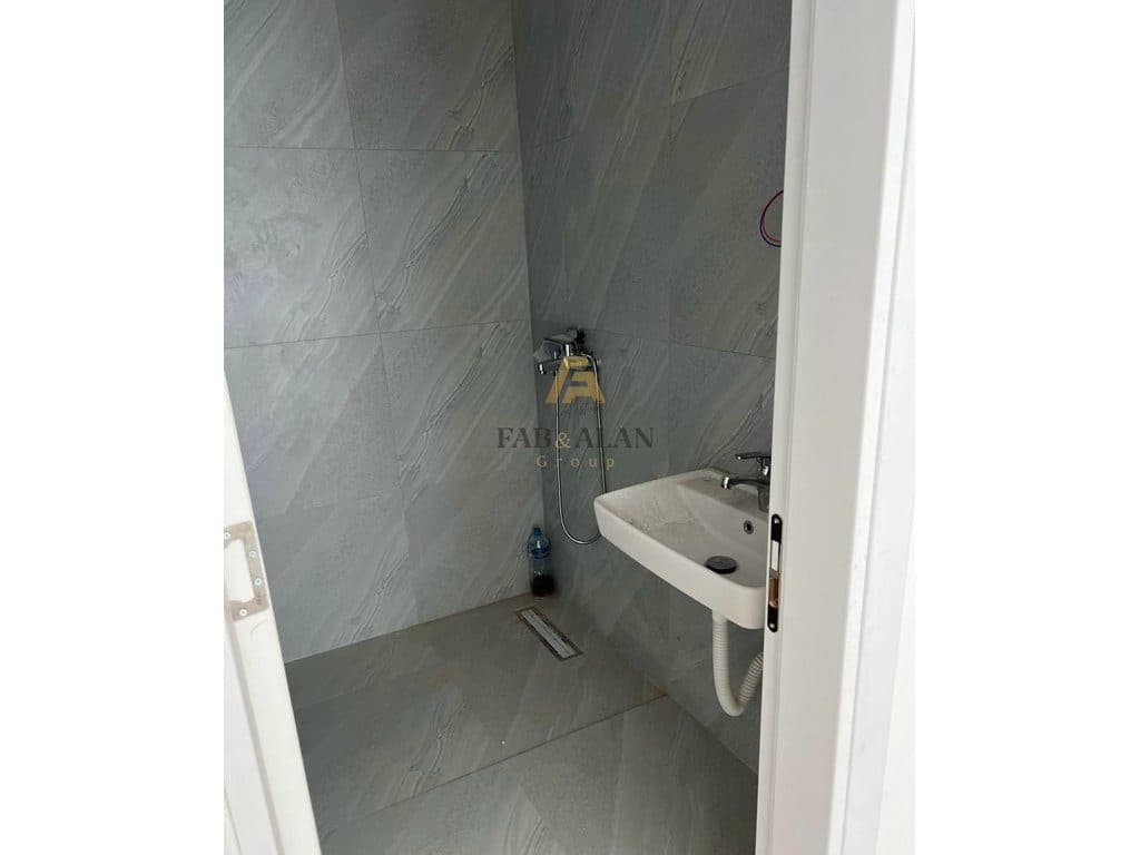 JEPET ME QERA APARTAMENT 2+1+2+GARAZH - BULEVARDI MIGJENI, PRANE RRETHRROTULLIMIT TE RI ! 4
