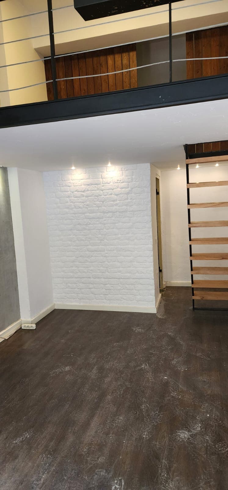 Duplex Për qera në Rruga Barrikadave, Tirana - 640€ | 20 m²