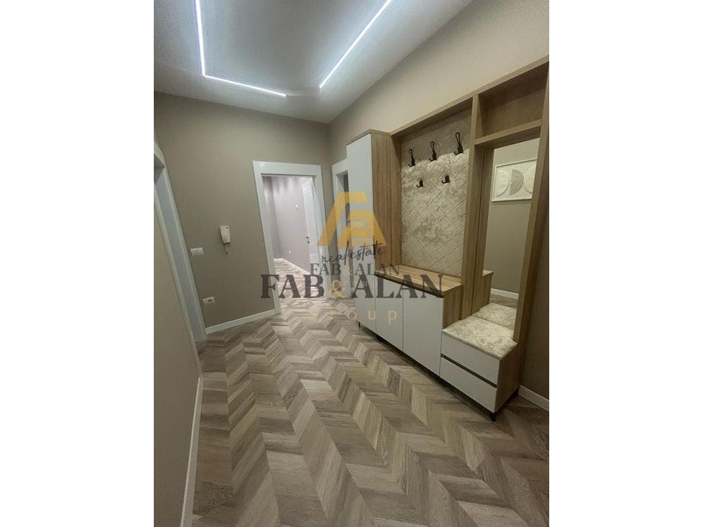 NE QENDER TE TIRANES 9-KATESHET APARTAMENT 2+1+2 ME QERA ! 2