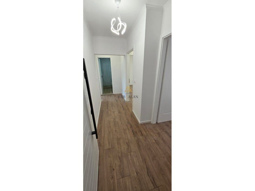 TEK RRUGA E KAVAJES APARTAMENT 2+1 PER SHITJE! 2