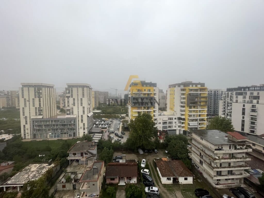3+1 ME QERA TEK KRYQEZIMINI LAPRAKES! 4