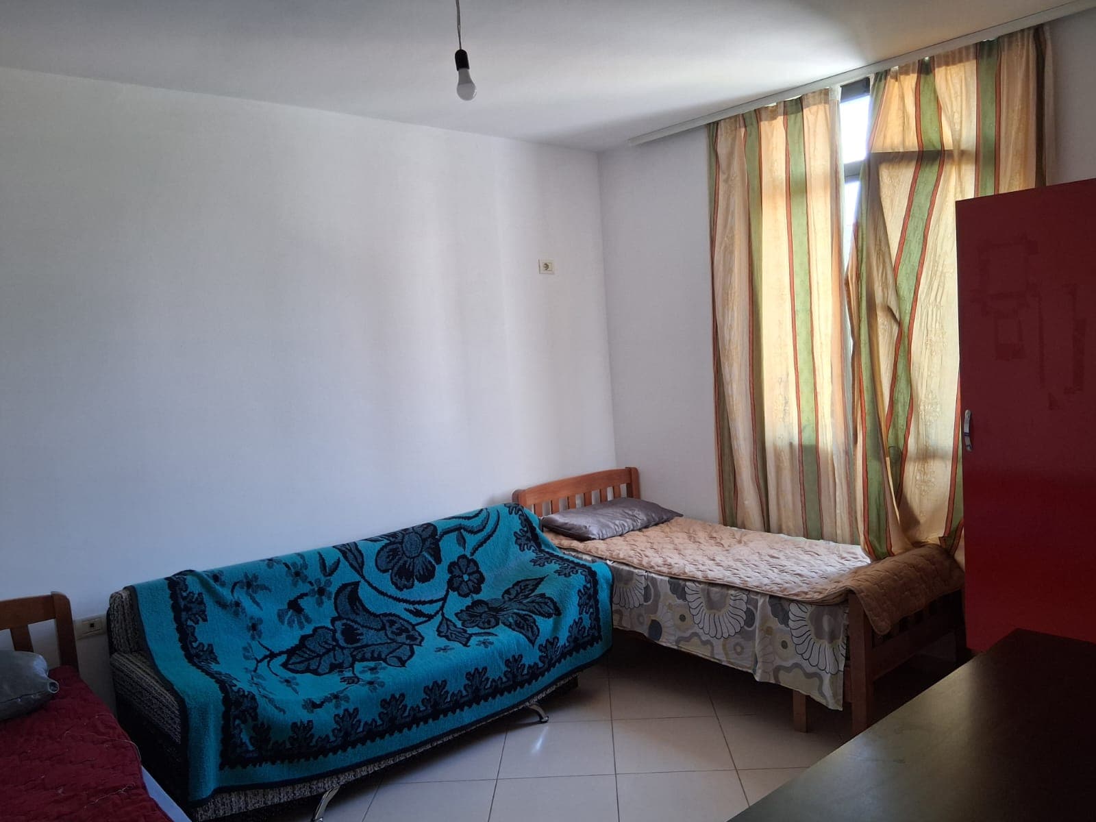 Apartament 2+1+2 Me Qira në Ali Demi, Tiranë - 768€ | 1 dhomë ndenjeje, 1 kuzhinë 3