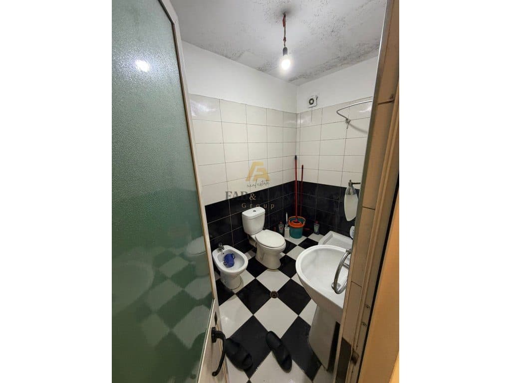 Shitet Apartament 2+1+2 në Astir 2