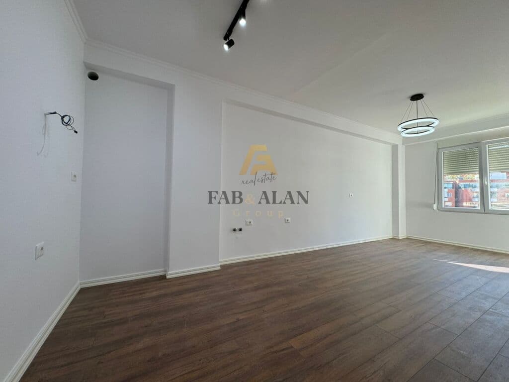 TEK KOPSHTI BOTANIK APARTAMENT 1+1 PER SHITJE!