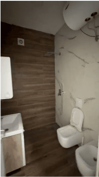 🏡 Shitet apartament 2+1+2 + postparkim, në zonën e 5 Majit. 4