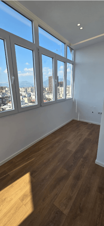 🏡 Shitet Apartament 1+1 – 21 Dhjetori, Tiranë