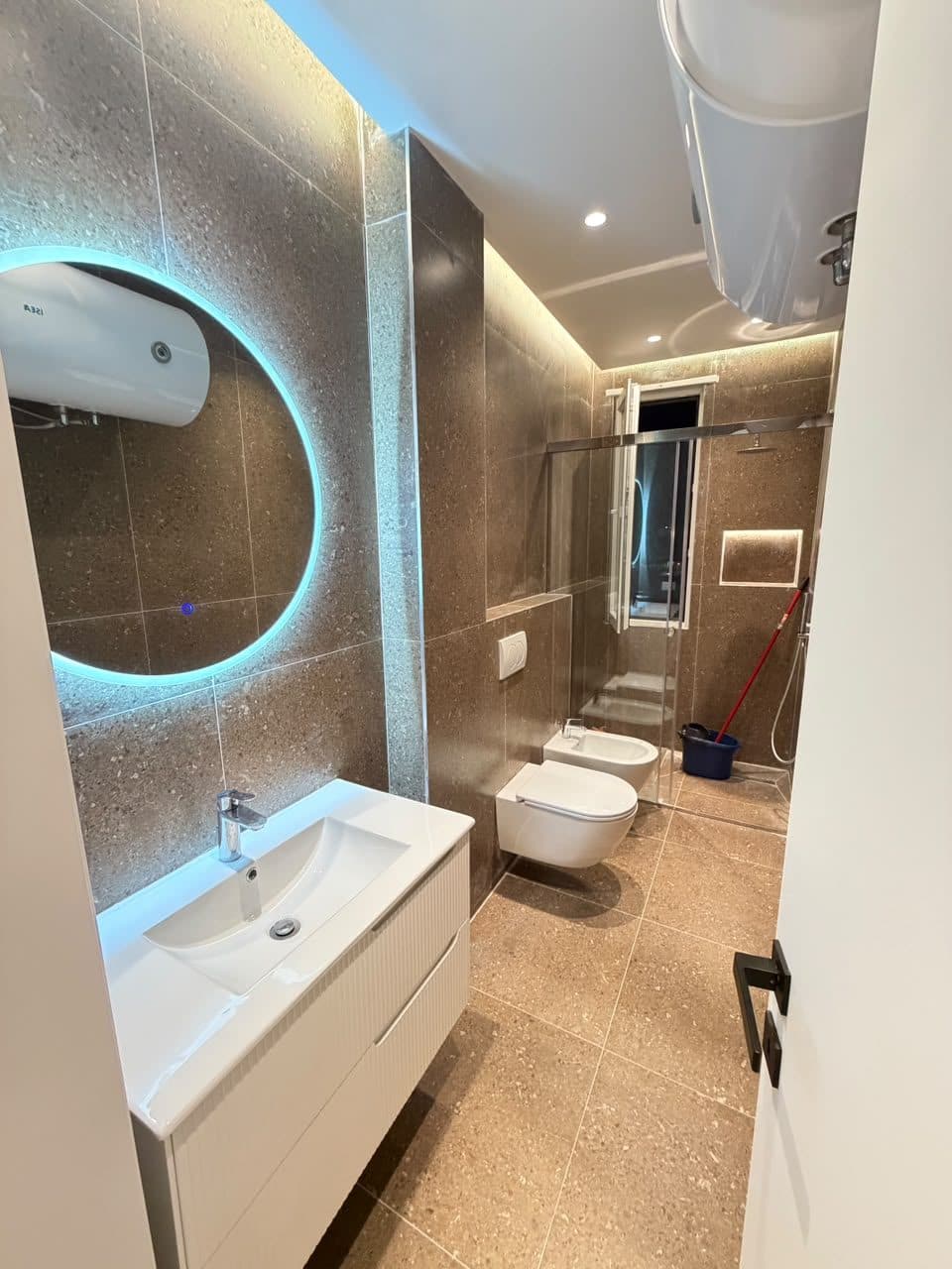 🏡 SHITET APARTAMENT 2+1 – BRRYL 4