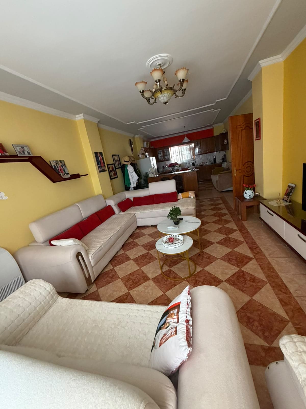 Apartament 2+1+2 Për Shitje në Sarandë - 375,000€ | 120 m² 3