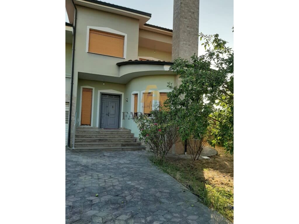 NE KAVAJE VILE + TOKE PER SHITJE! 3