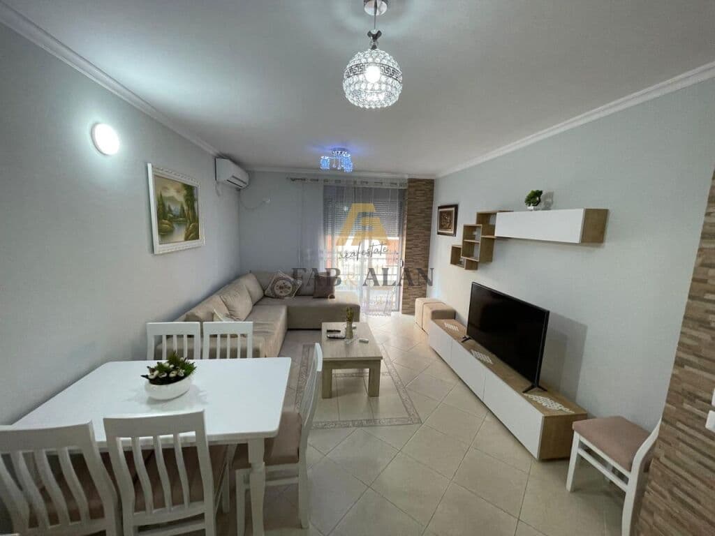 TEK LIQENI I THATE, RRUGA PETI APARTAMENT 2+1 PER QERA!