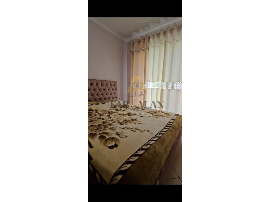 TEK PALLATET CABEJ 1+1 JEPET ME QERA 4