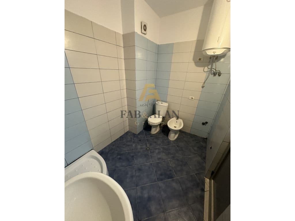 APARTAMENT 1+1 NE SHITJE YZBERISHT