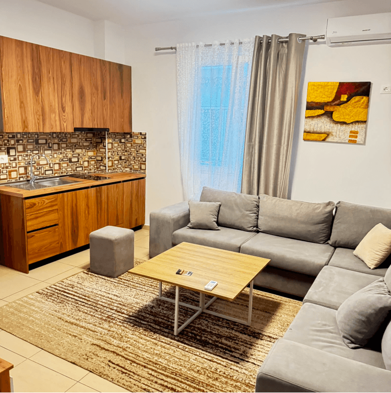 Apartament 1+1 Me Qira në Rruga 5 Maji, Tiranë - 540€ | 75 m²
